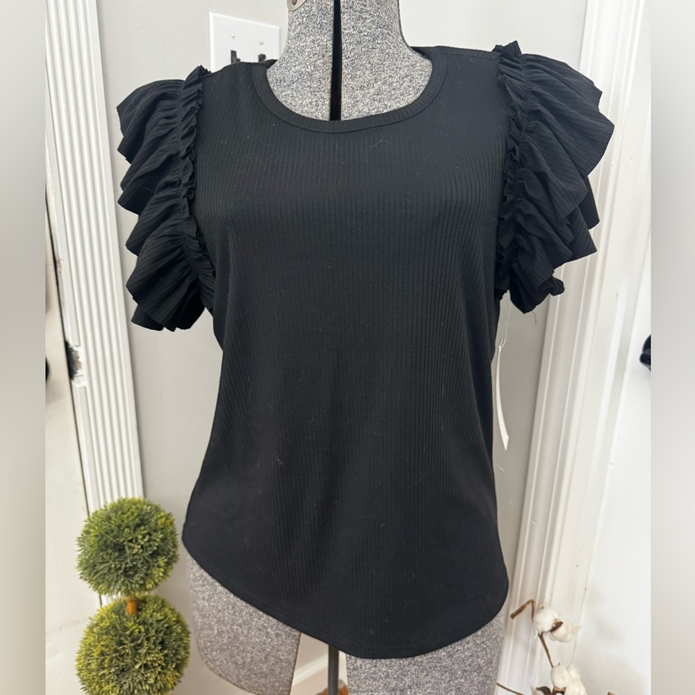 Black Ruffled Sleeve Ribbed Top by Trendmates XL New w Tags